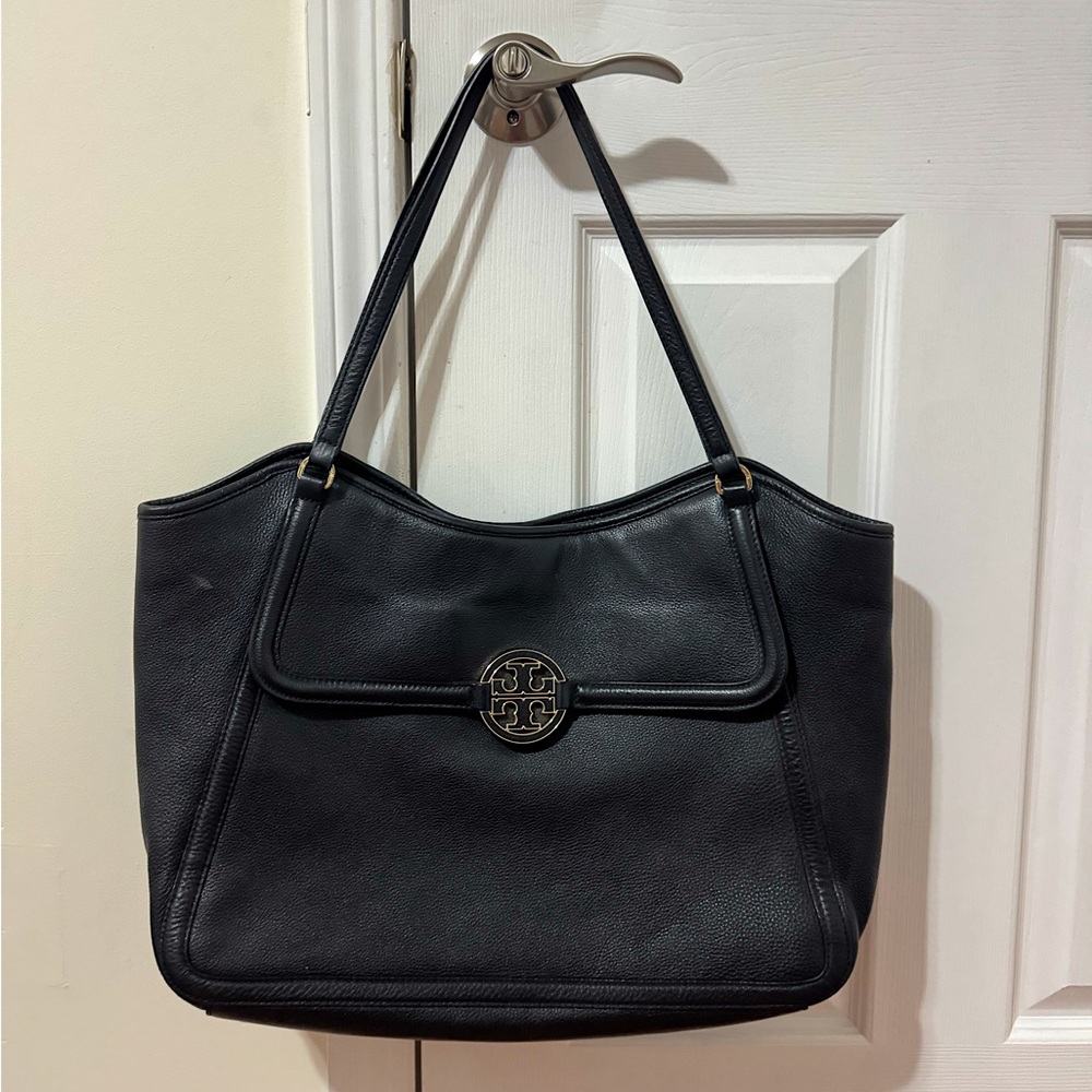 Tory Burch Black leather logo  Amanda Tote bag